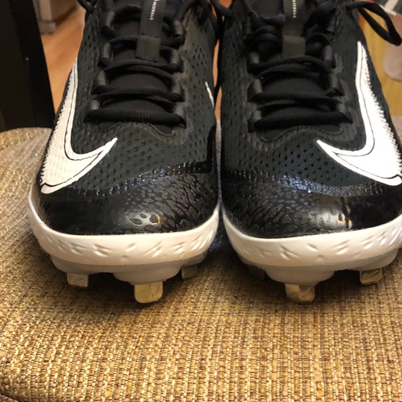 Nike Black and White Hurache elite 4 low baseball cleats - Picture 10 of 13